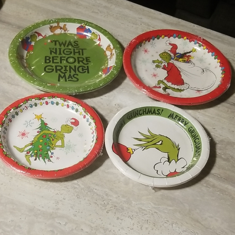 Grinch Themed Paper Plates